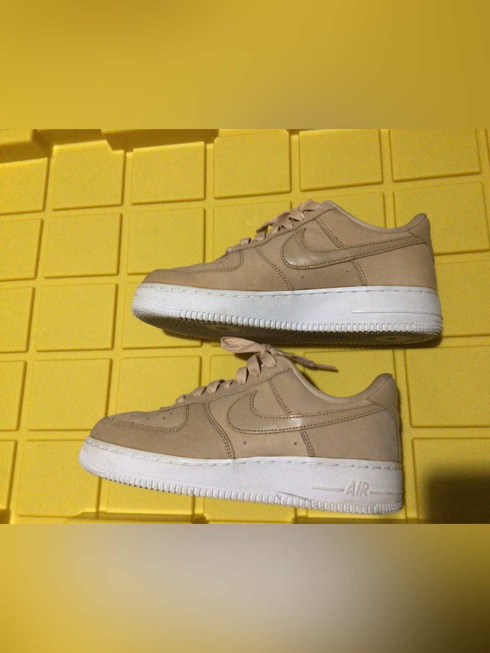 Nike Air Force 1 Beige Sneakers Brown